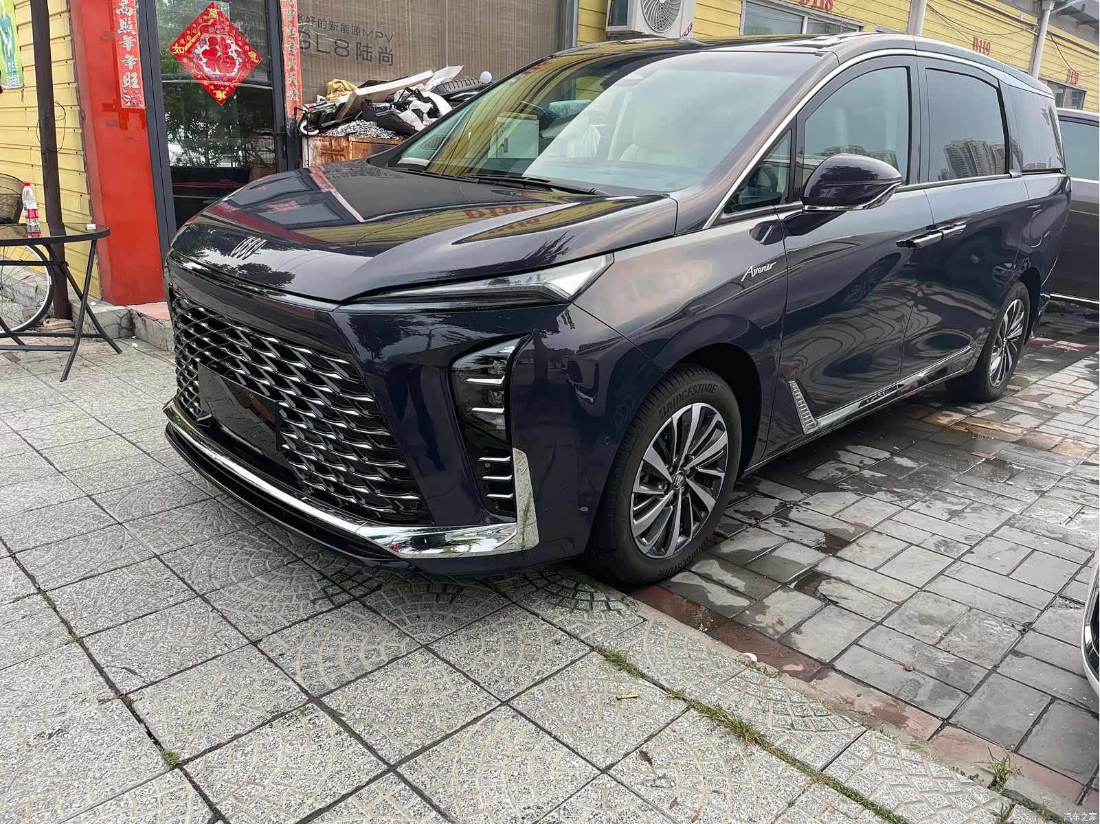 Buick GL8, 2025 2