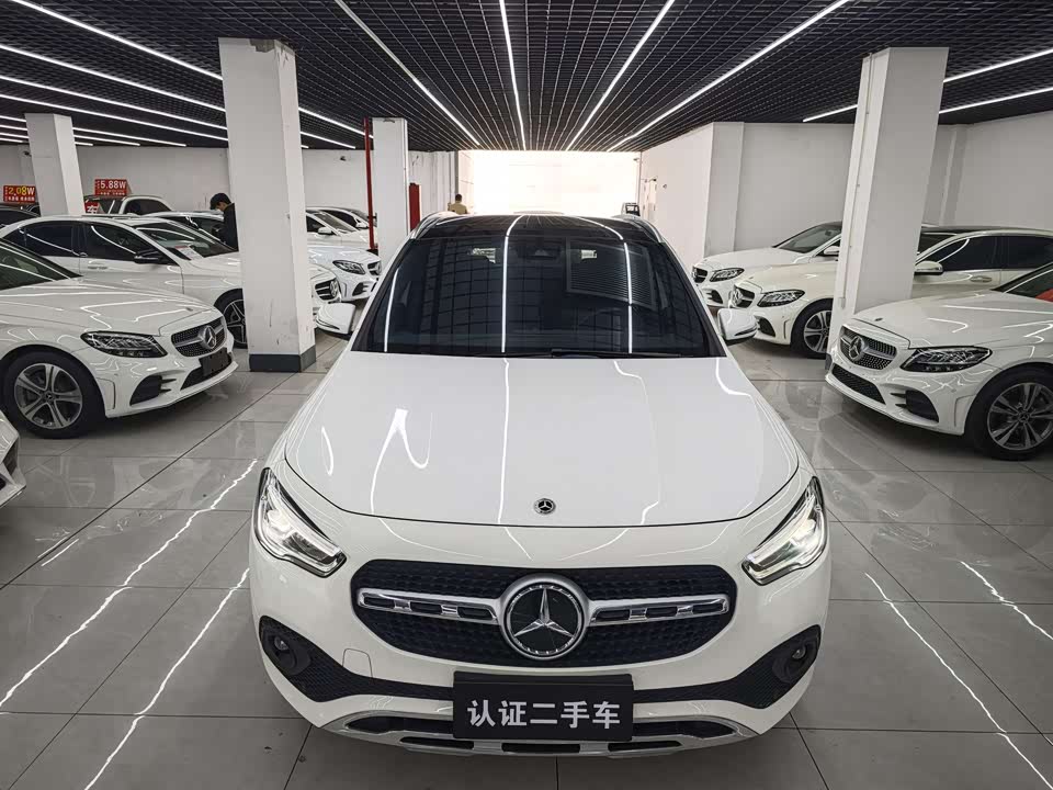 Mercedes-Benz GLA