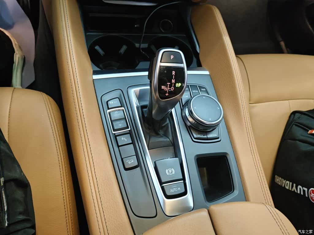 BMW X6, 2018 14