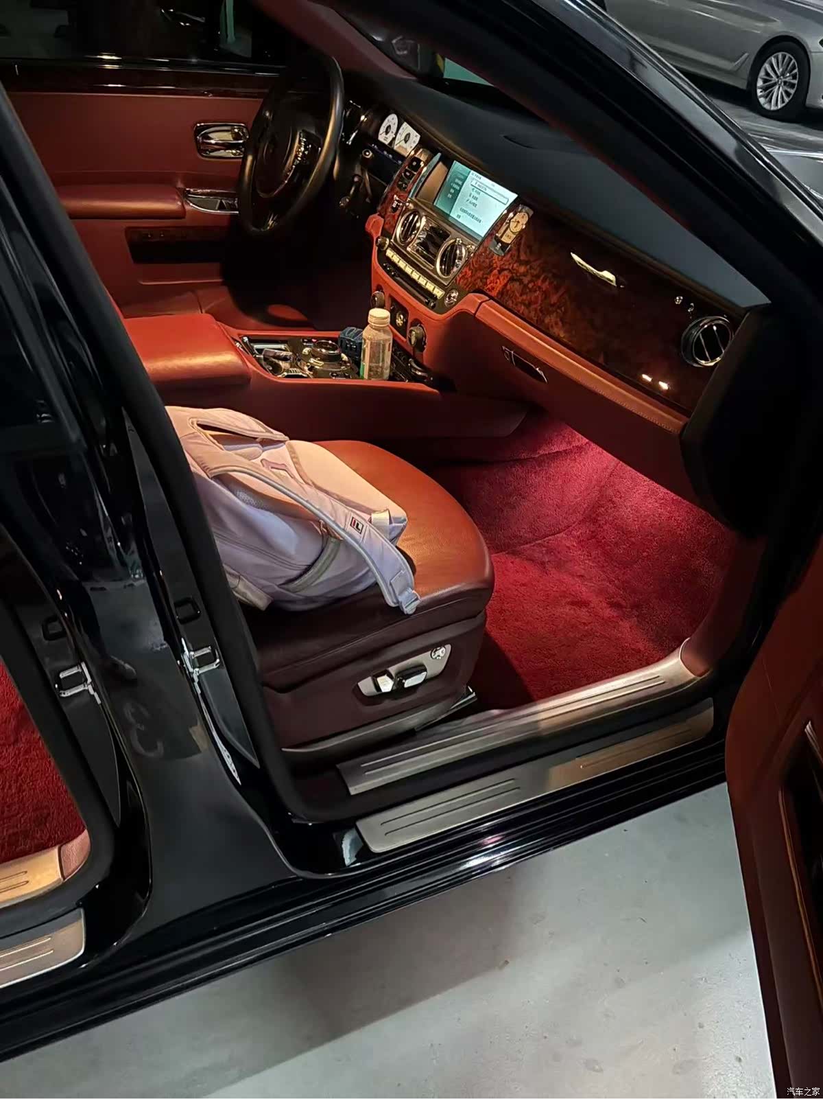 Rolls-Royce Ghost, 2014 3