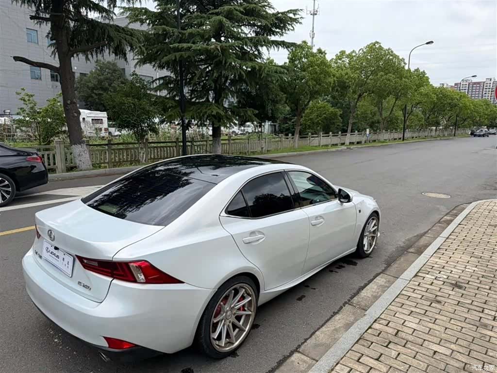 Lexus IS, 2014 8