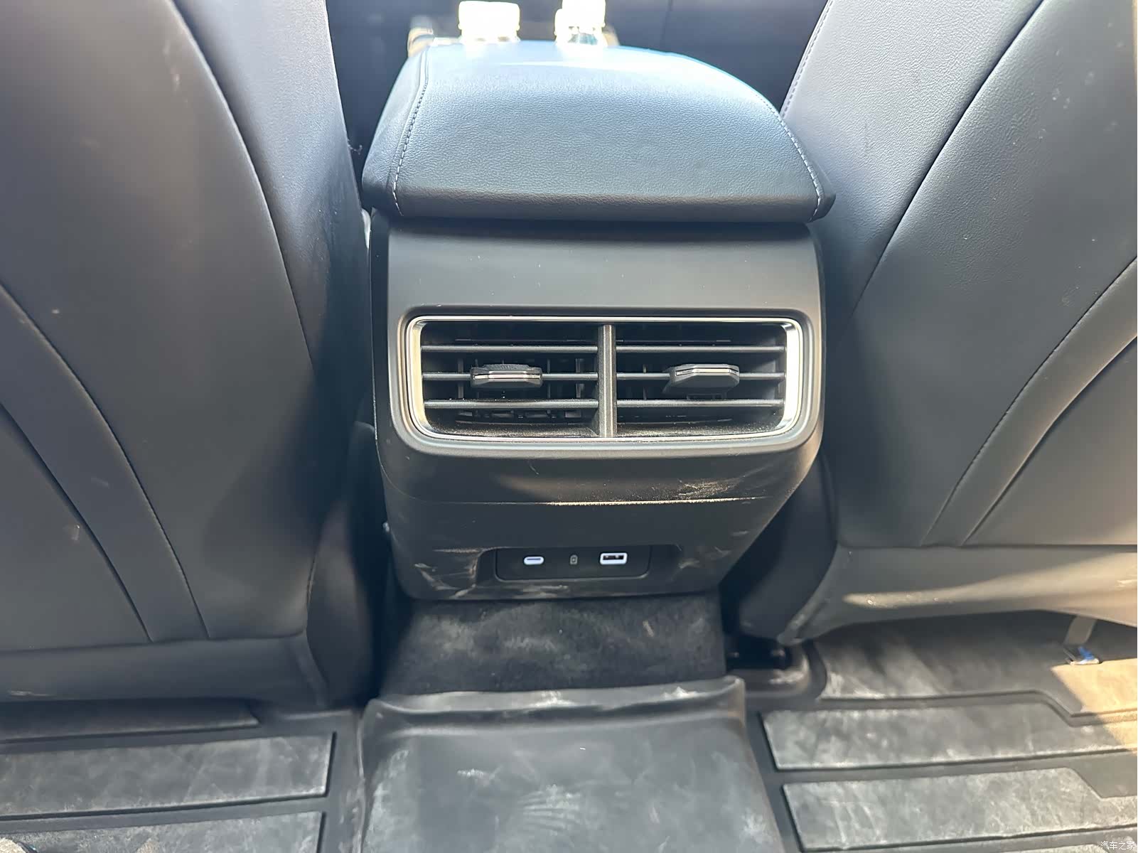 Geely Preface, 2025 16