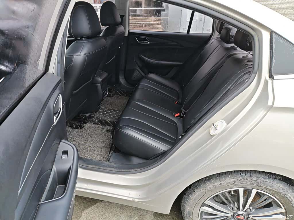 Roewe i5, 2018 12