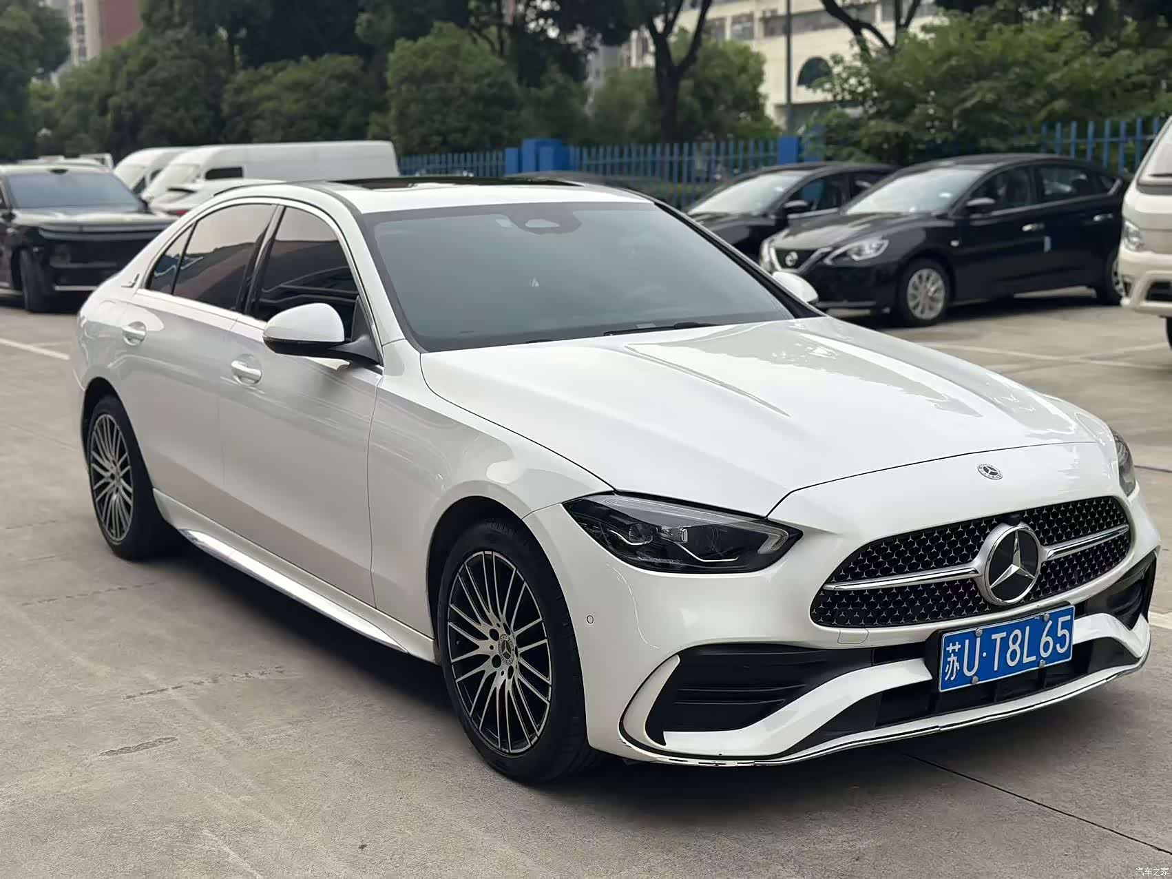 Mercedes-Benz C-Class, 2024 3