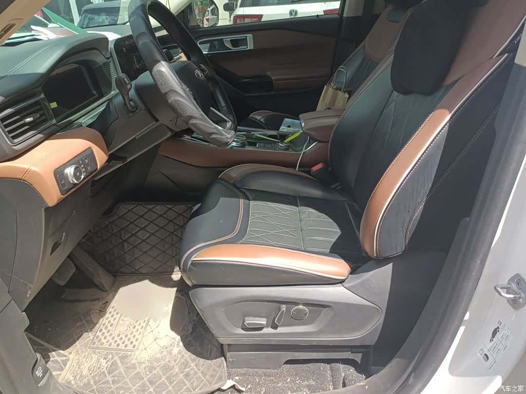 Ford Explorer, 2022 8