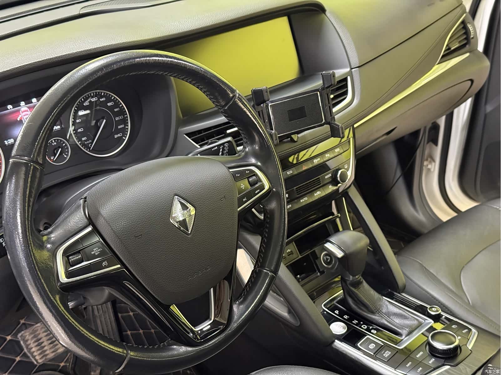 Borgward BX7, 2017 15