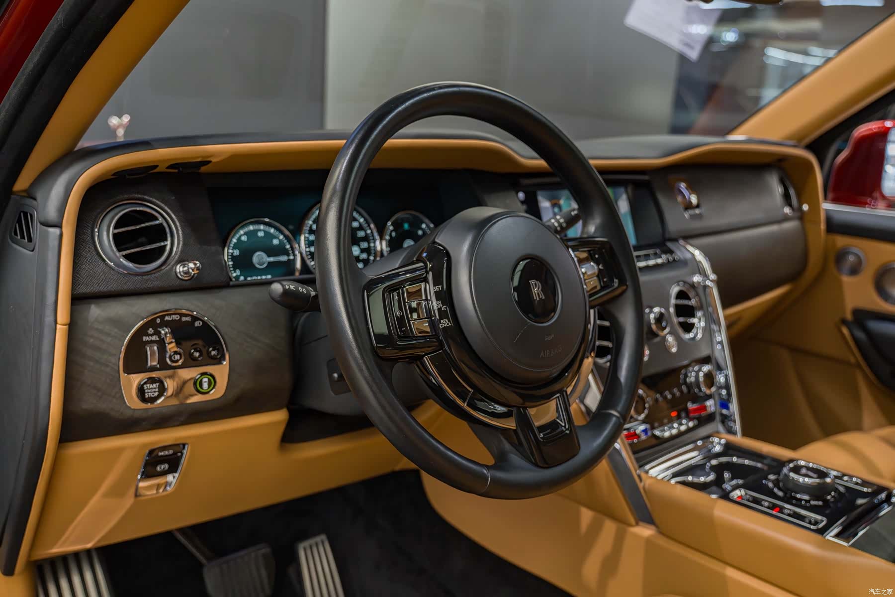Rolls-Royce Cullinan, 2019 4
