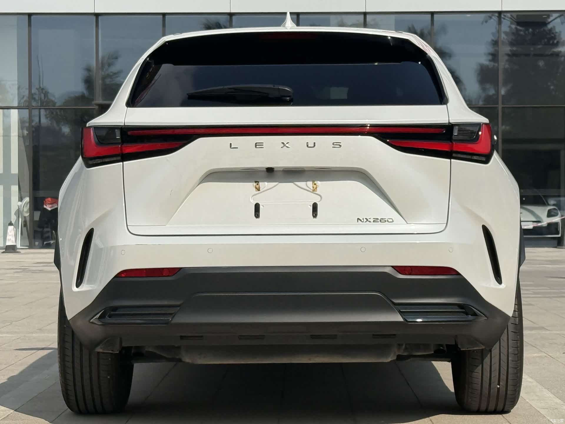 Lexus NX, 2022 21