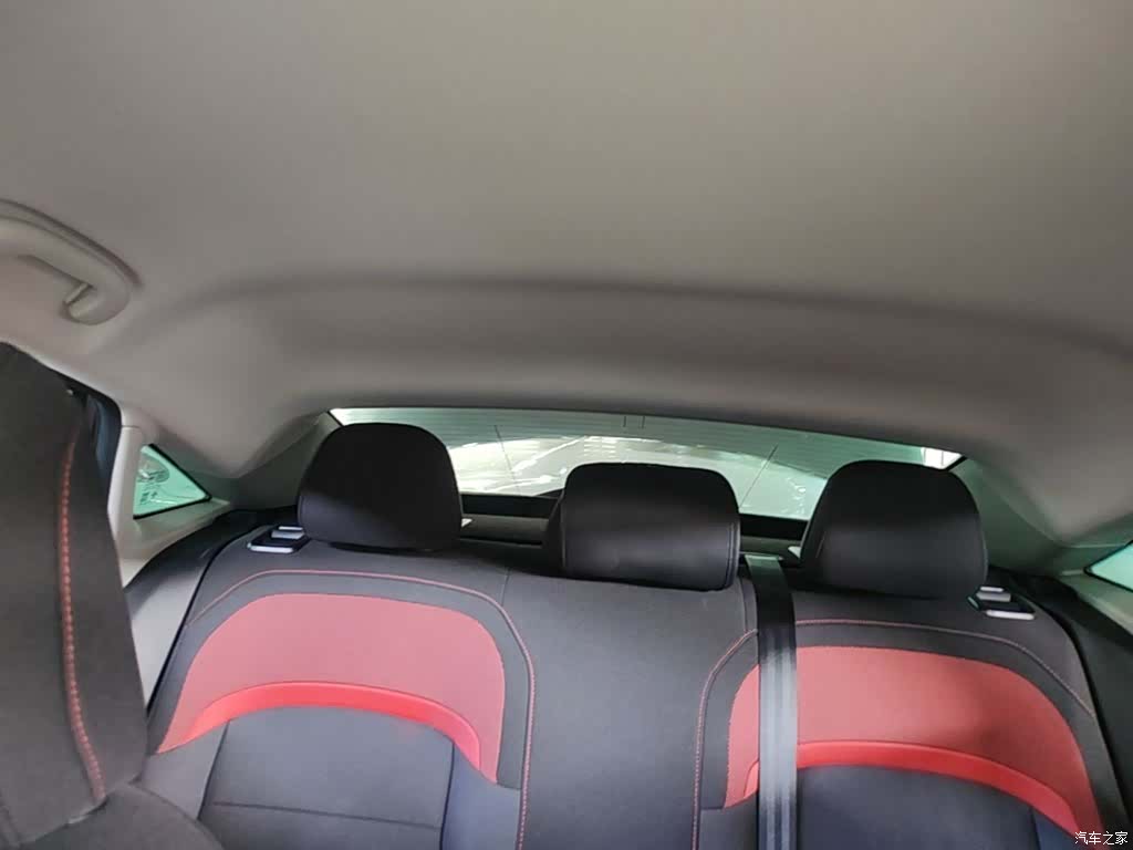 MG MG5, 2025 18
