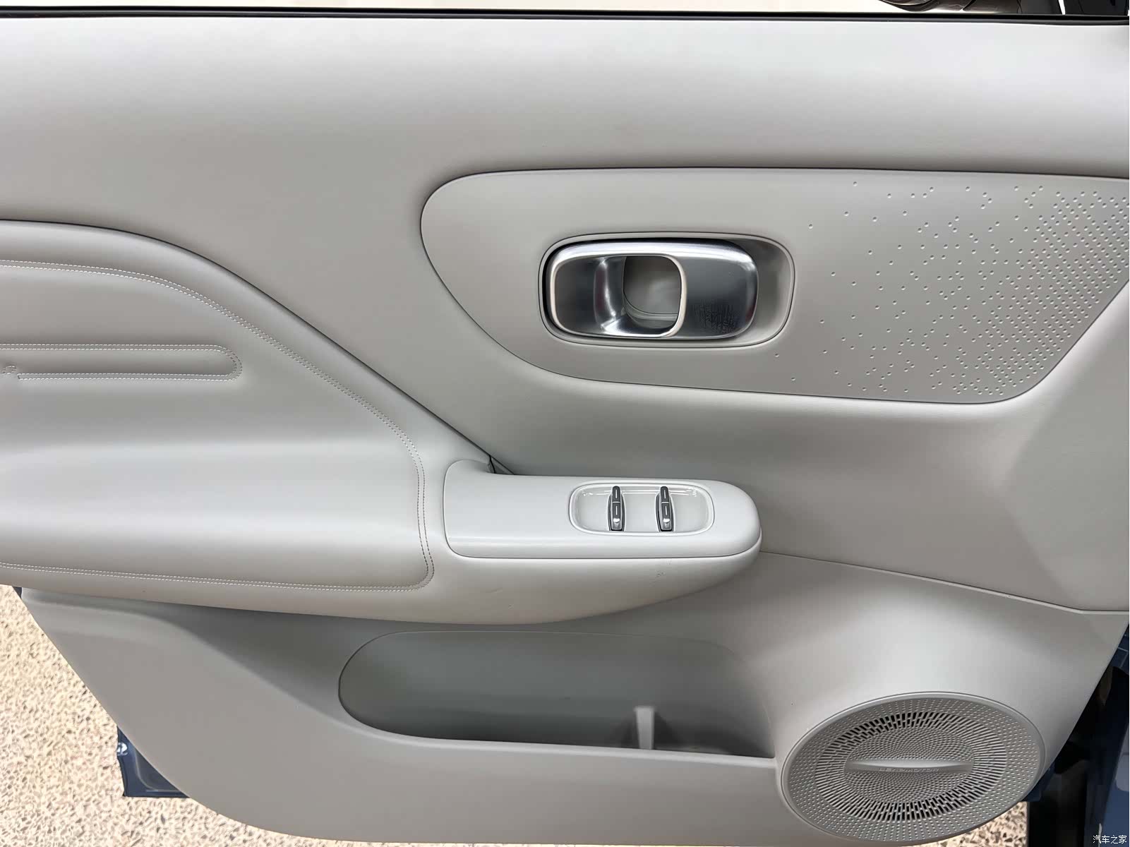 Leapmotor B10, 2025 12