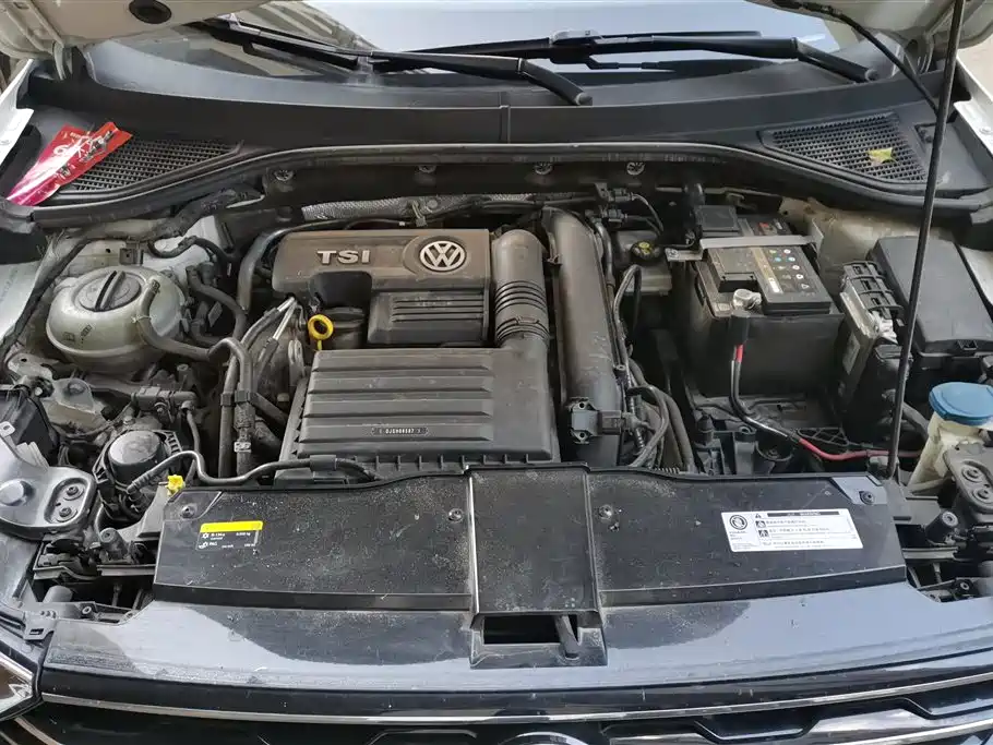 Volkswagen T-ROC exploring Songs