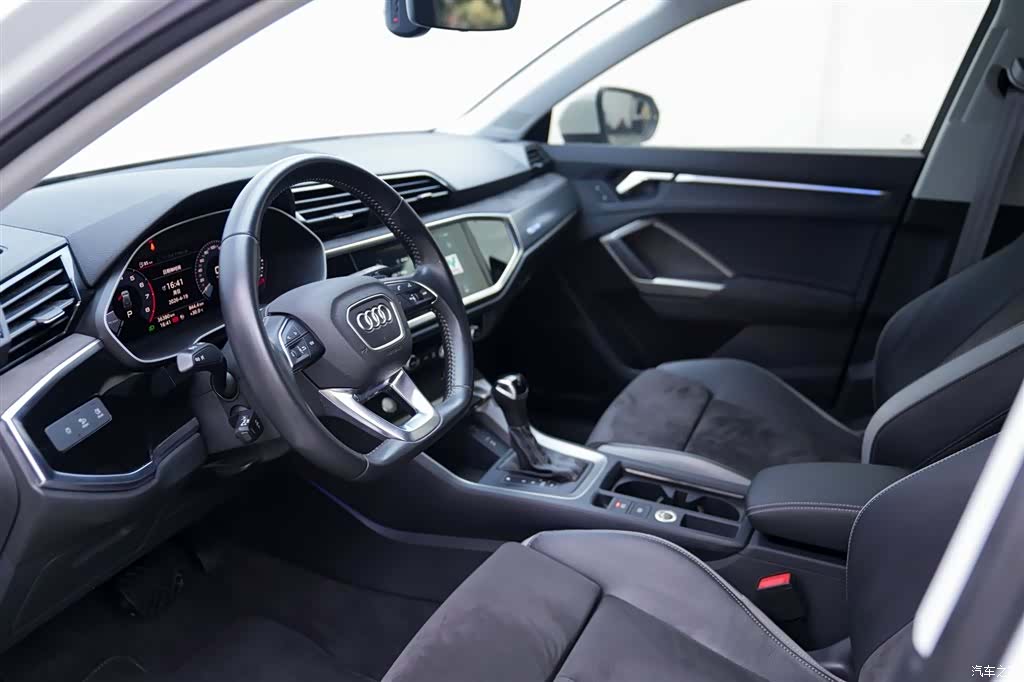 Audi Q3, 2020 6