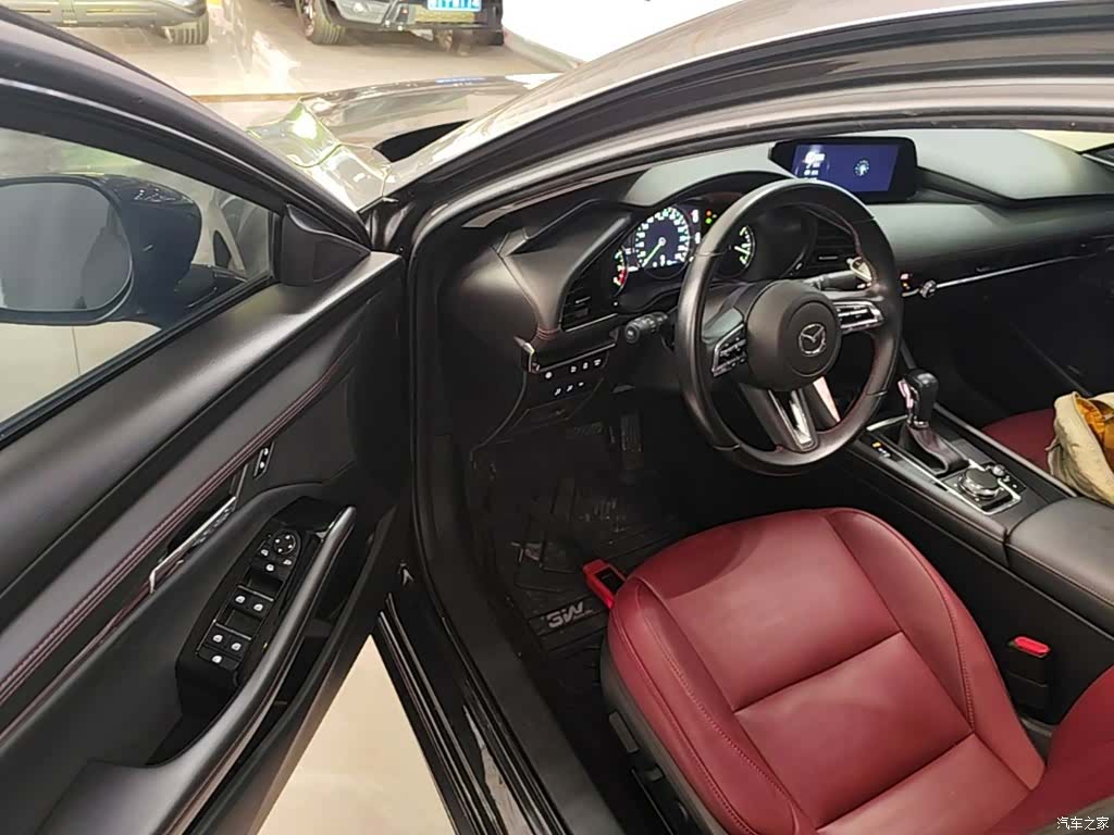 Mazda Mazda3, 2022 16