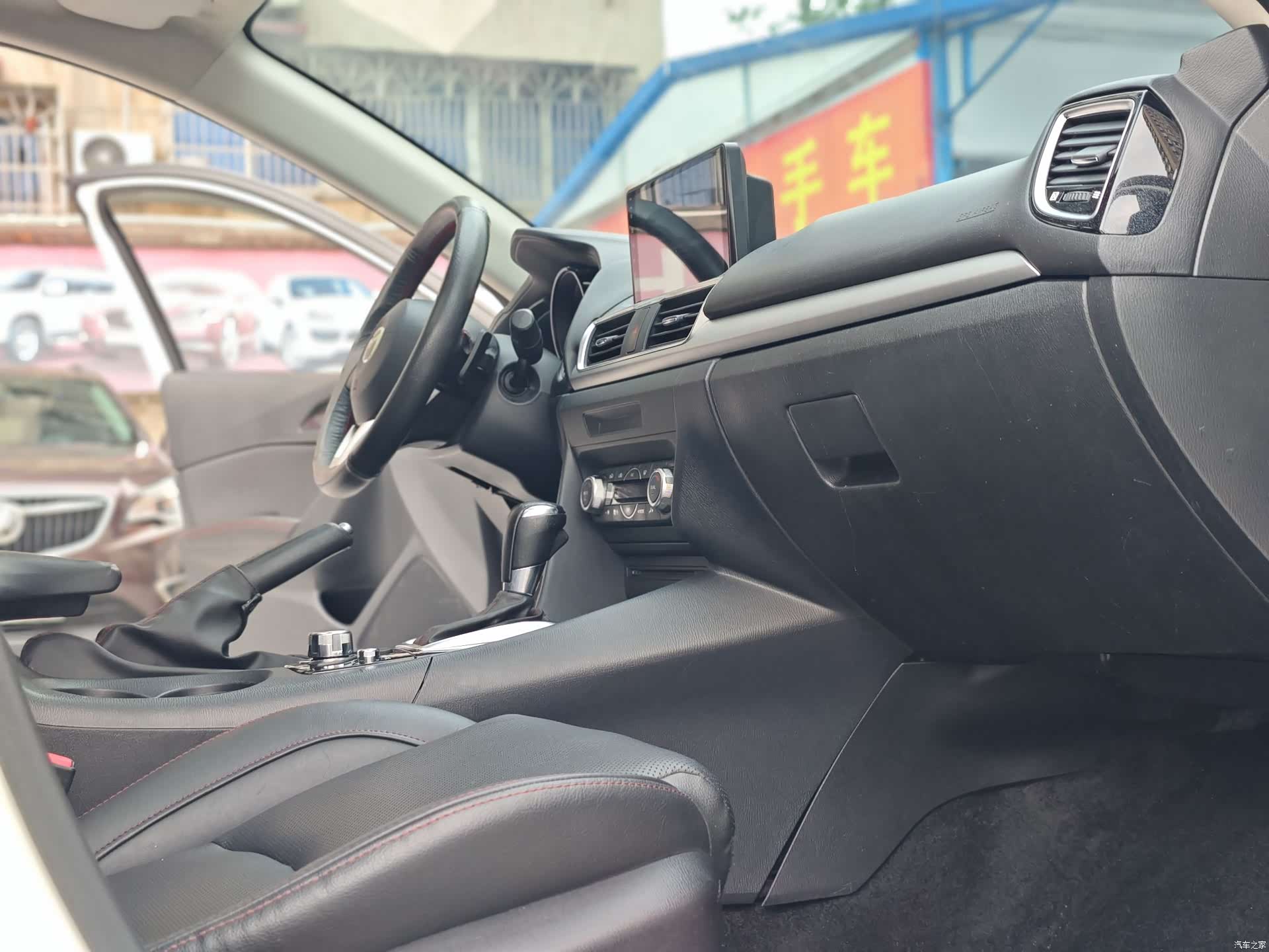 Mazda Mazda3, 2014 14