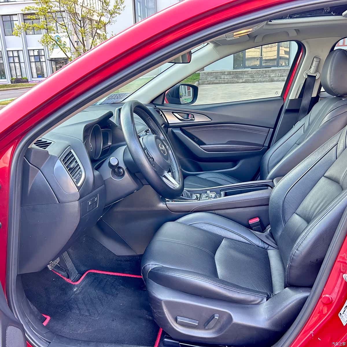 Mazda Mazda3, 2017 4