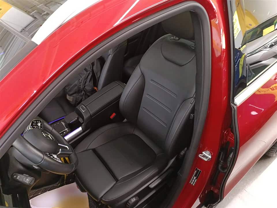 Mercedes-Benz GLA Mercedes-Benz GLA