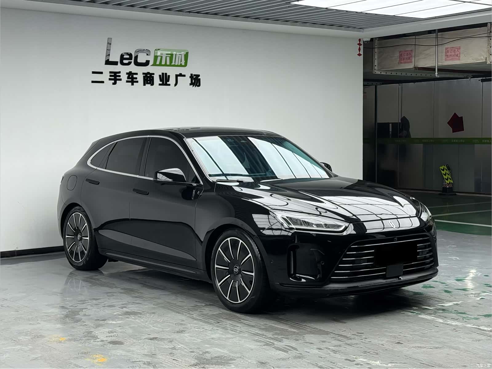 AITO M5, 2022 3