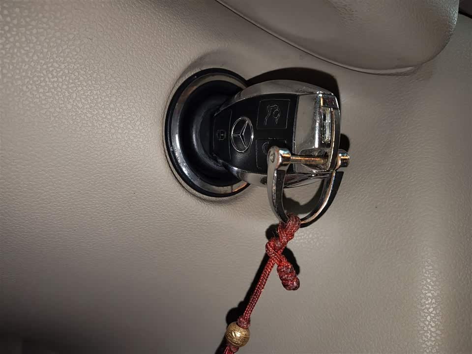 Mercedes-Benz R-class