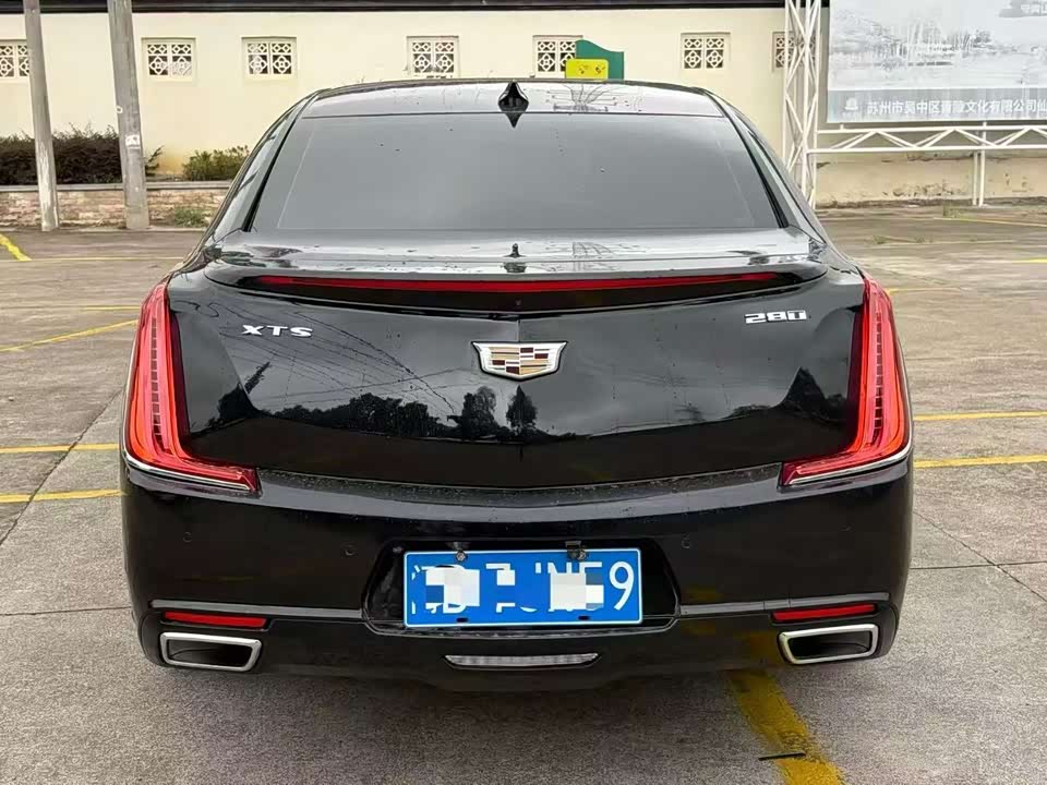 Cadillac XTS