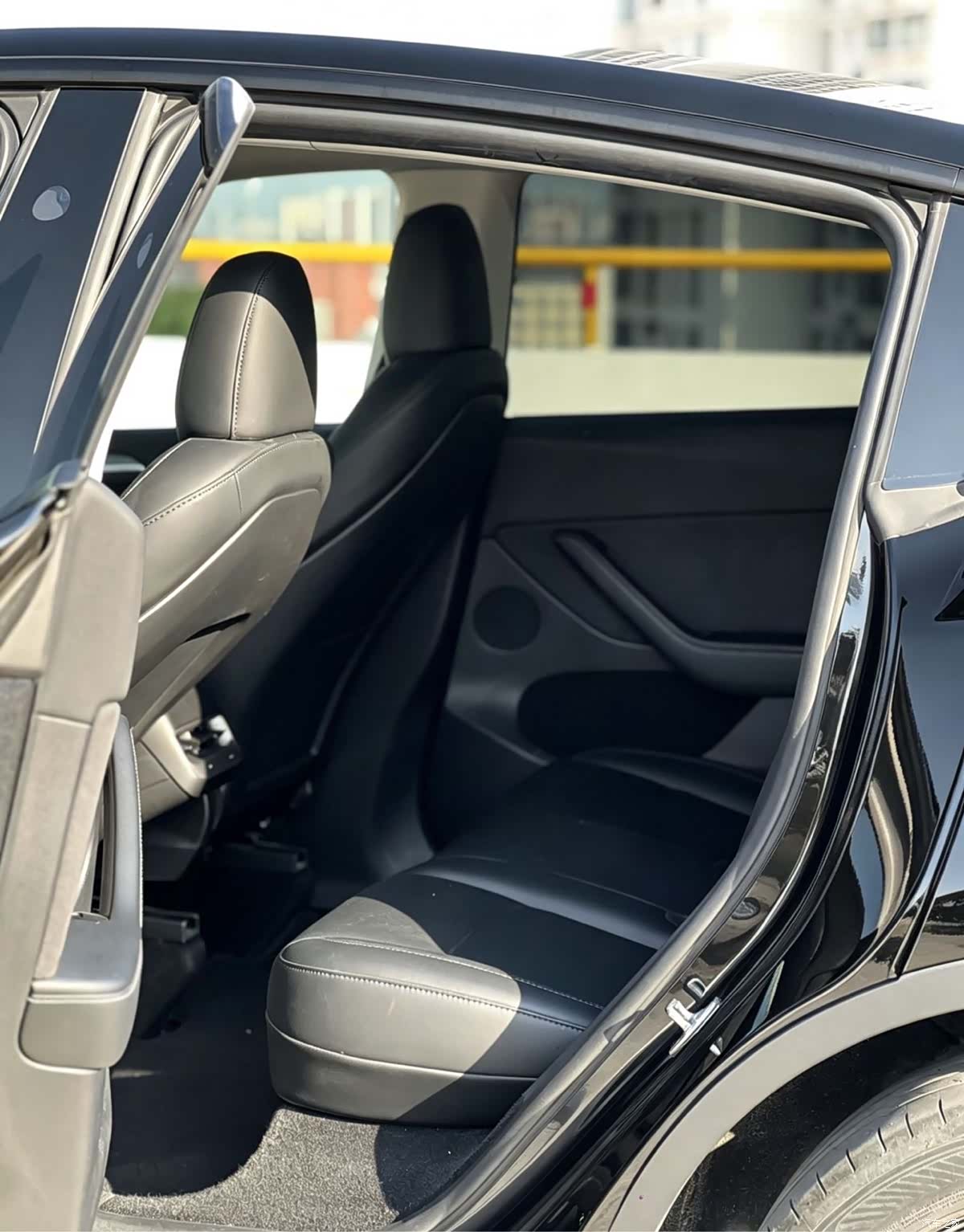 Tesla Model Y, 2024 7