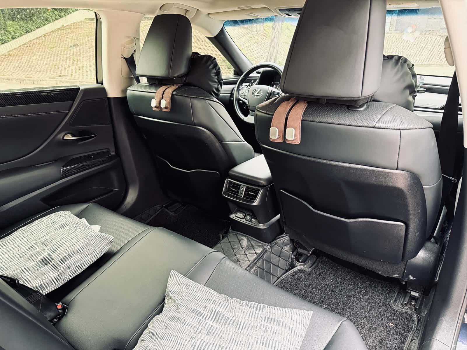 Lexus ES, 2019 24