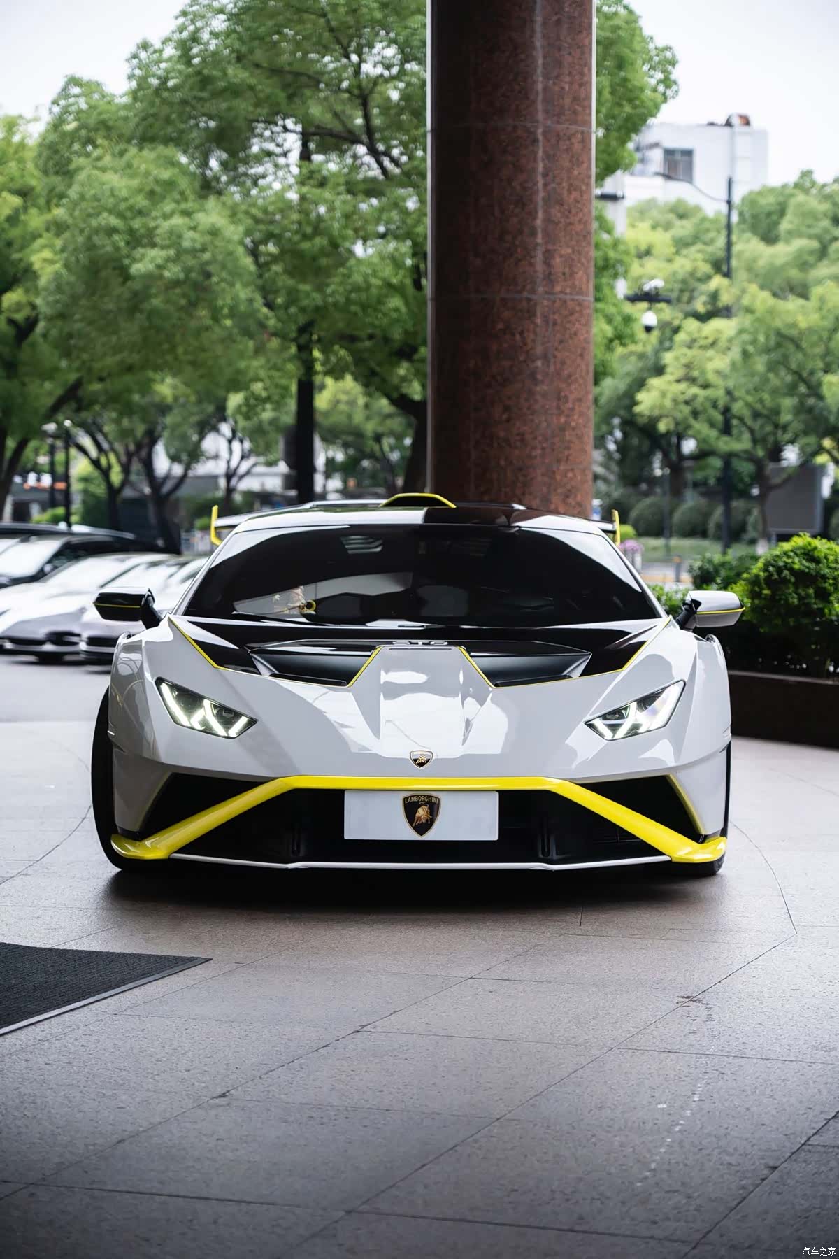 Lamborghini Huracán, 2023 2