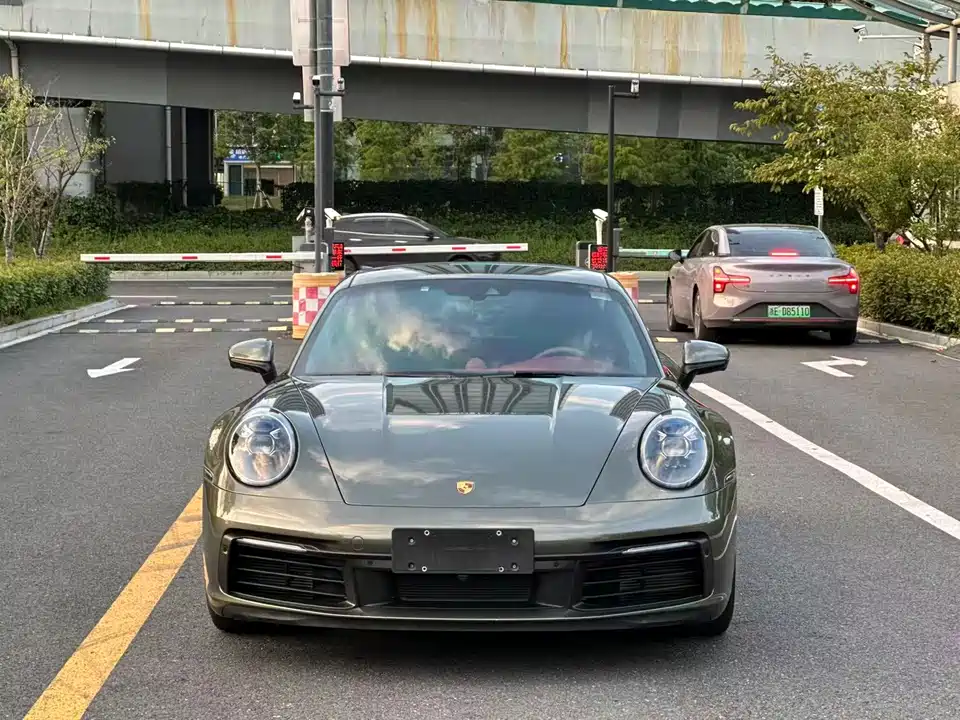Porsche 911