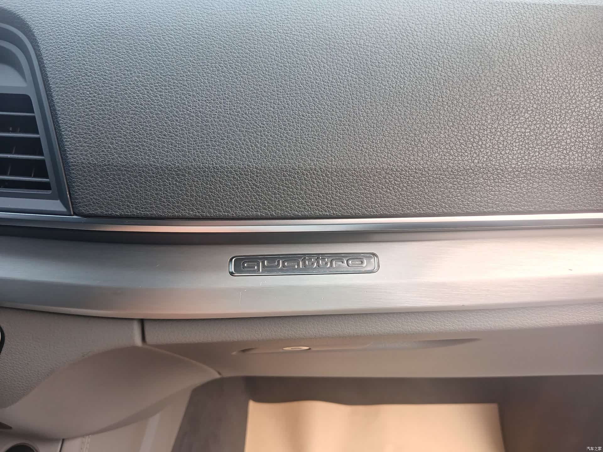Audi Q5L, 2019 28