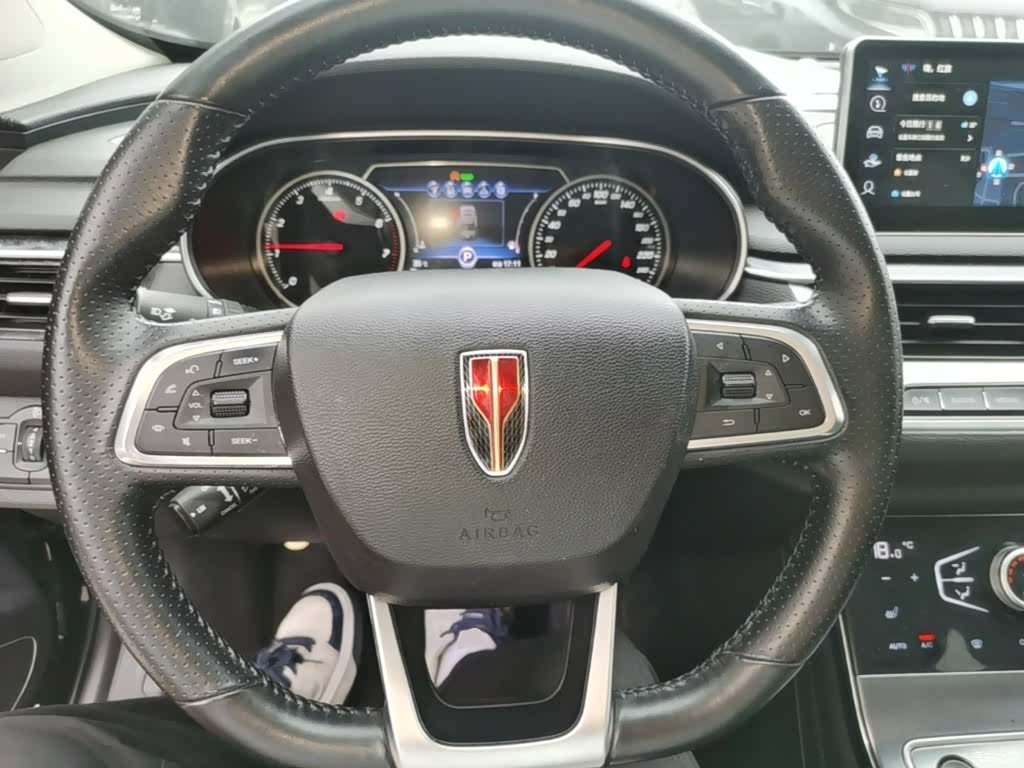 Hongqi H5, 2022 11
