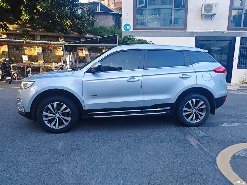 Geely Boyue, 2016 3