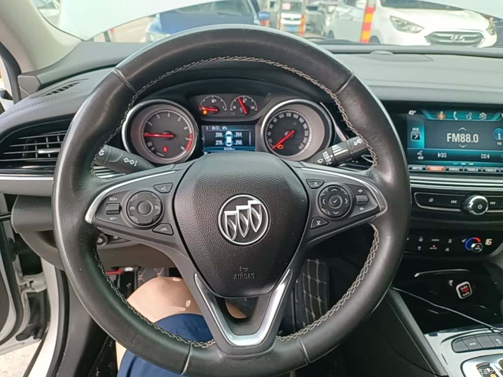 Buick Regal, 2019 11