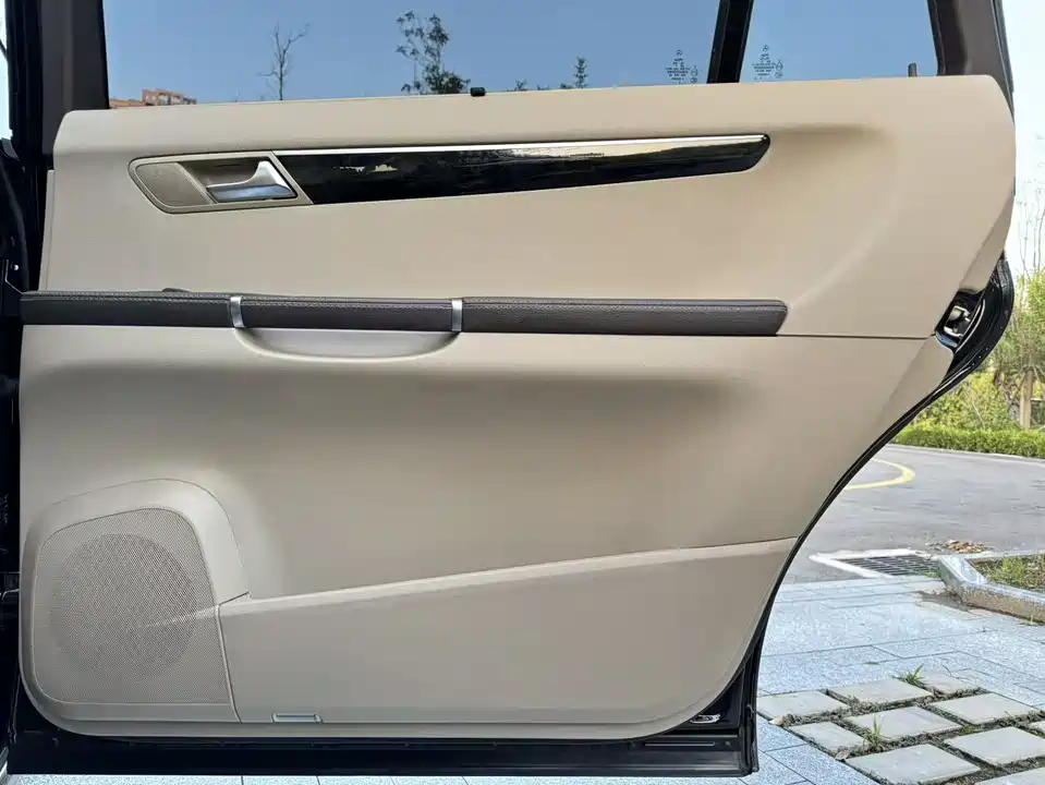 Mercedes-Benz R-class