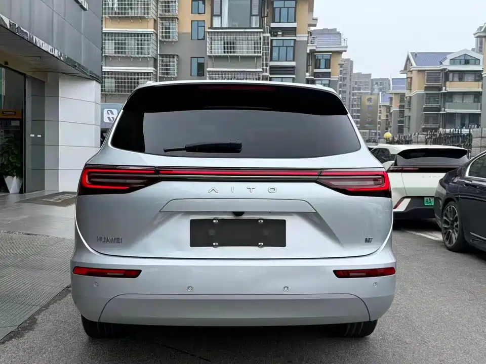 AITO Ask the world M7