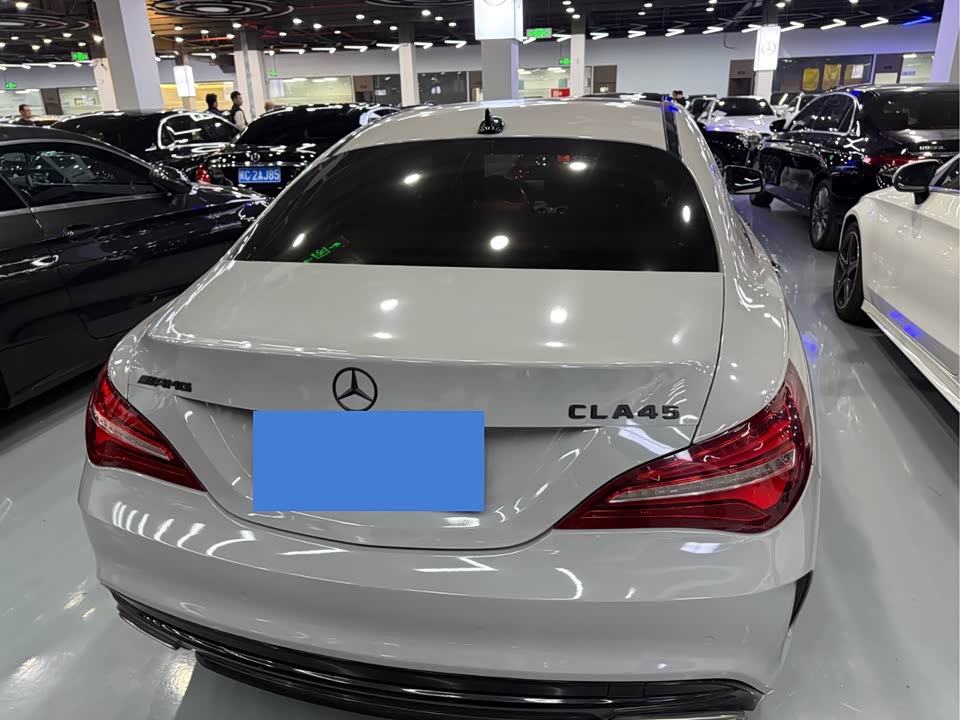 Mercedes-Benz CLA