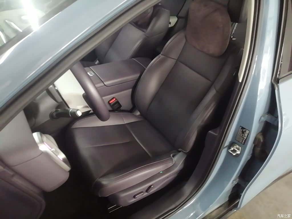 Leapmotor B01, 2025 15