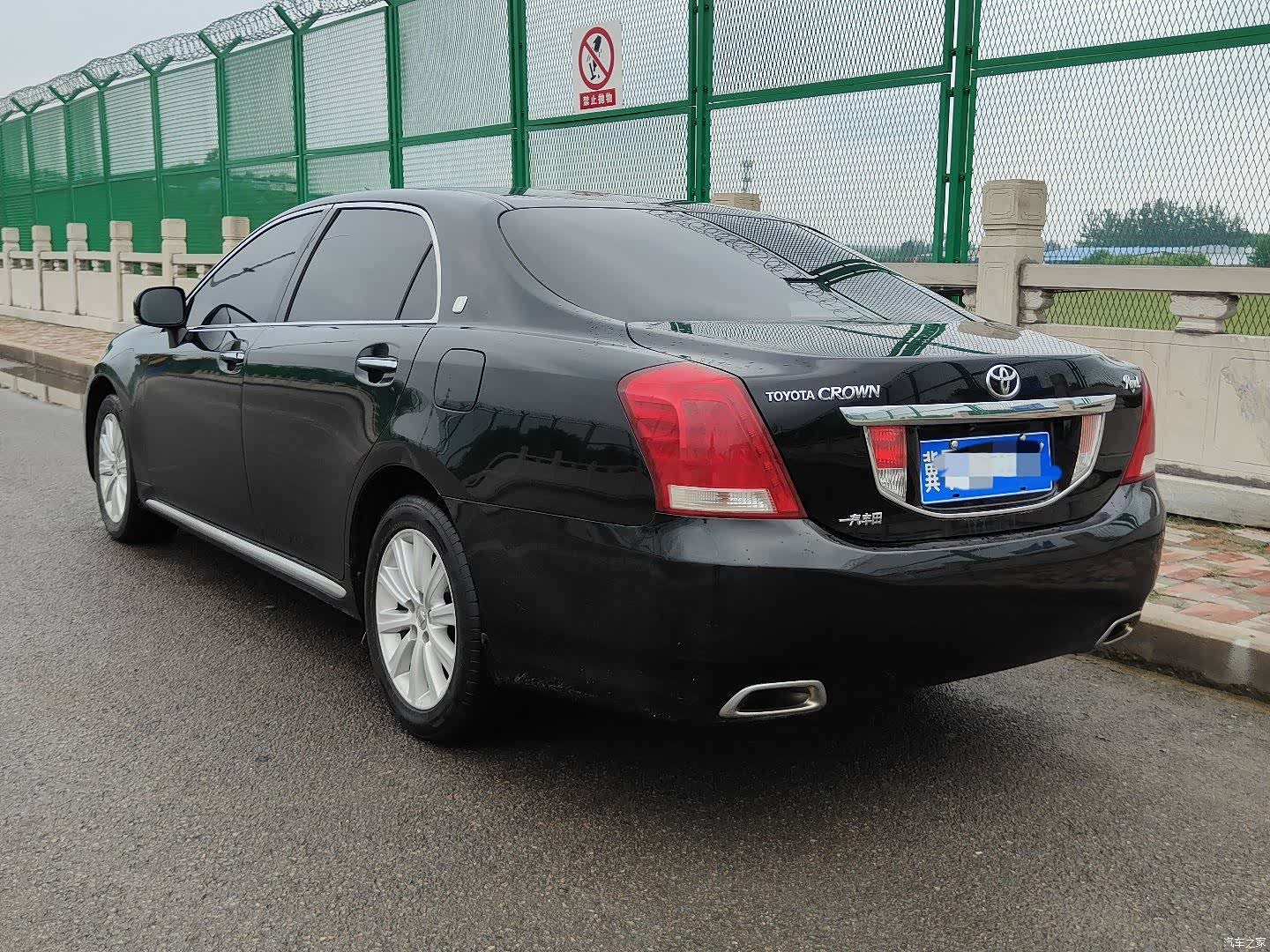 Toyota Crown, 2011 все фото