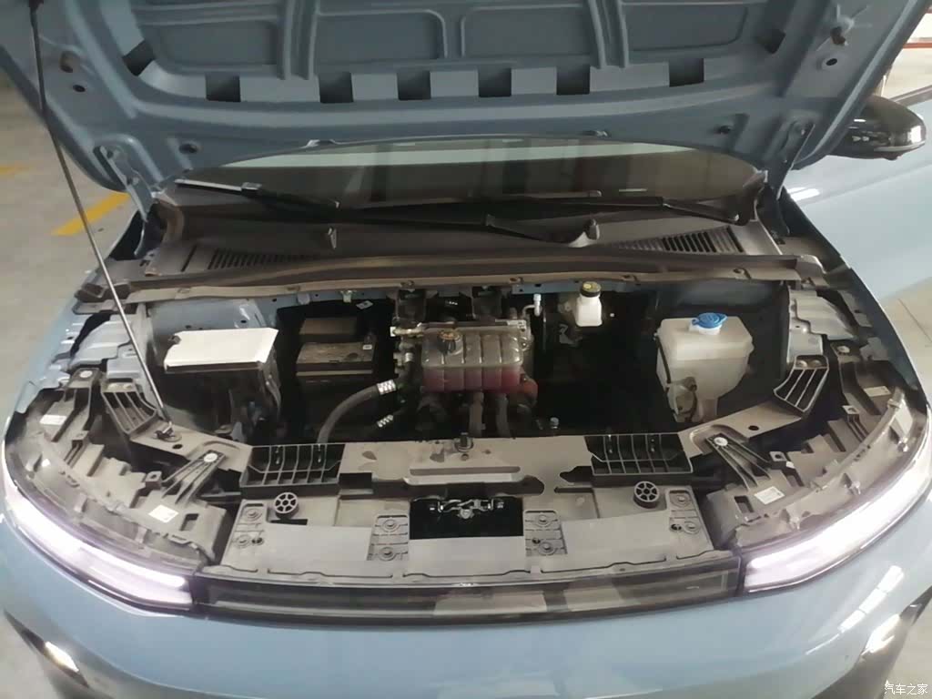 Leapmotor B01, 2025 20