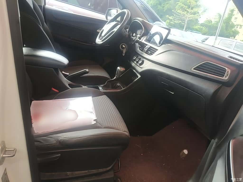Wuling 730, 2020 25