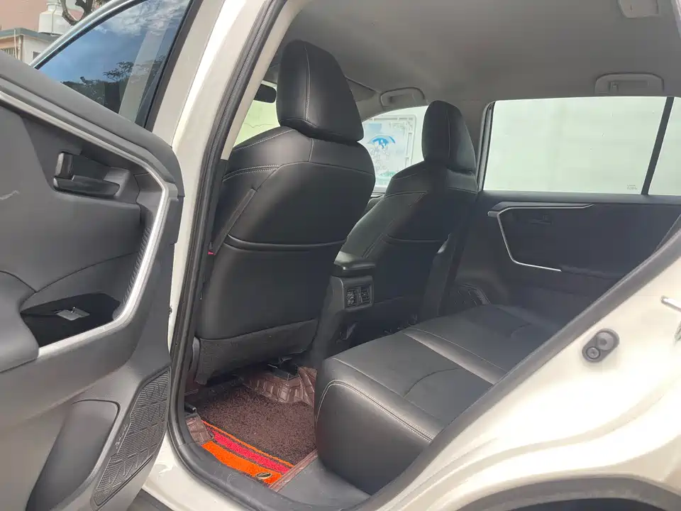 Toyota RAV4 Rongfang