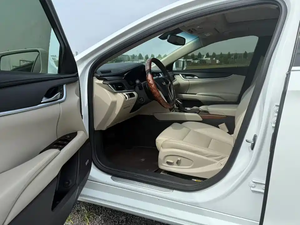 Cadillac XTS
