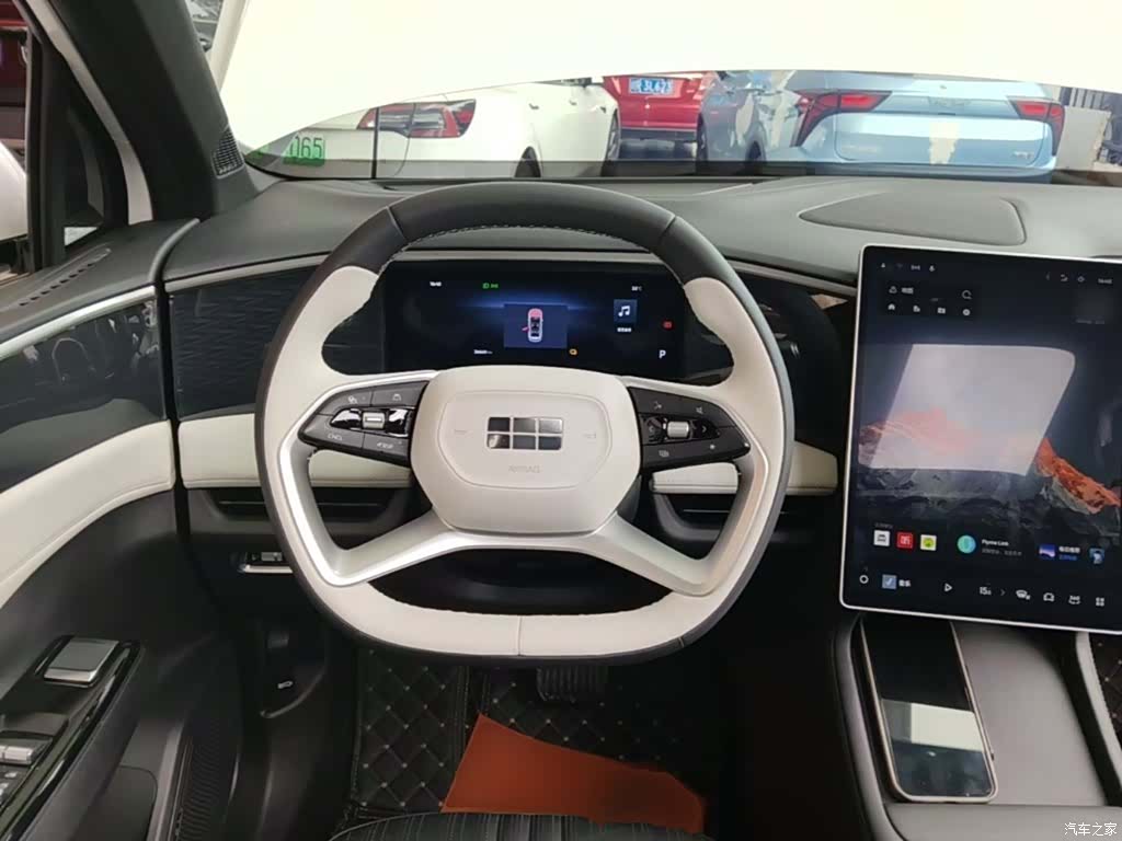 Geely Galaxy L7, 2023 11