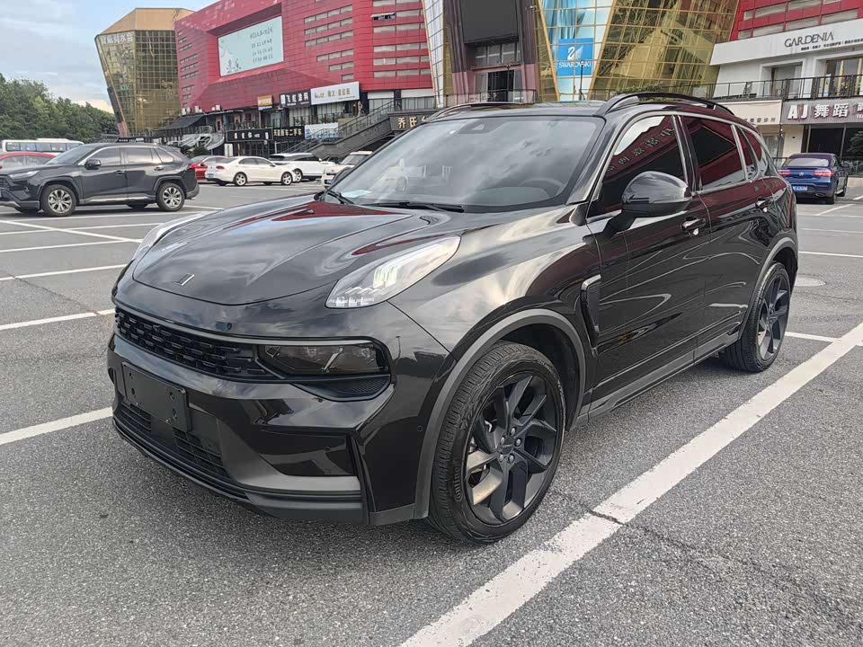 Lynk & Co 01