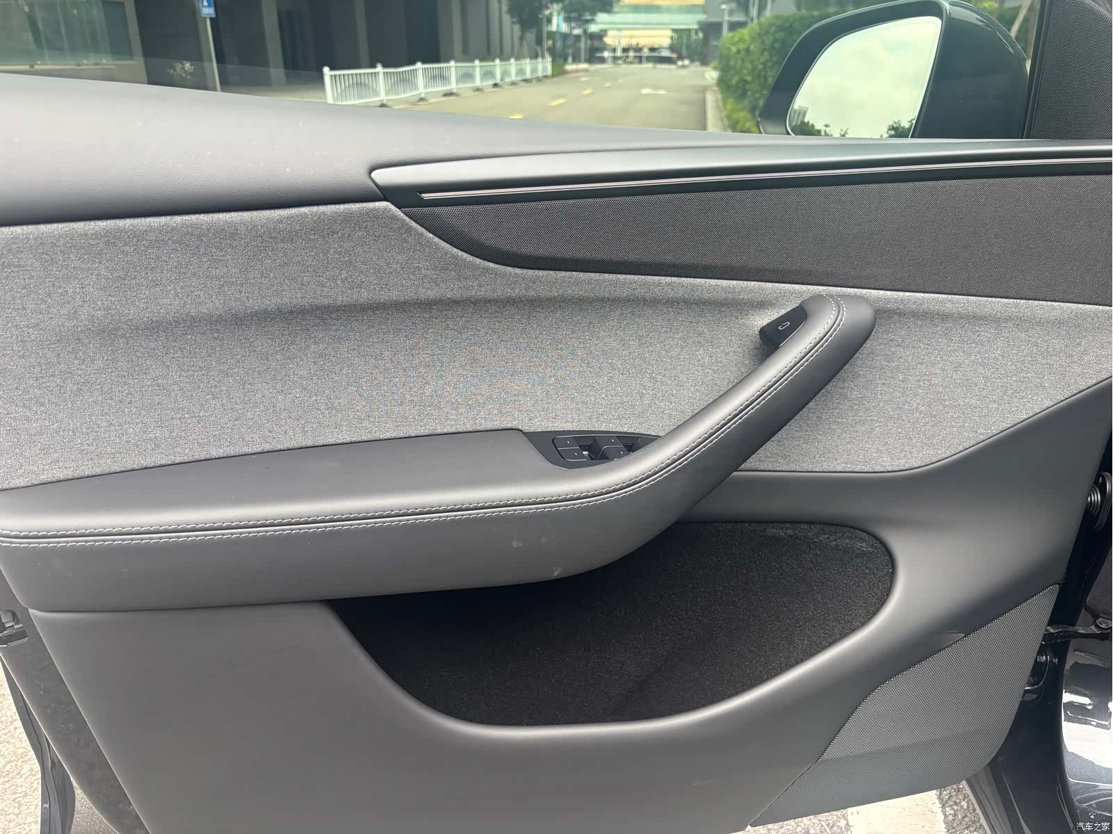 Tesla Model Y, 2025 4