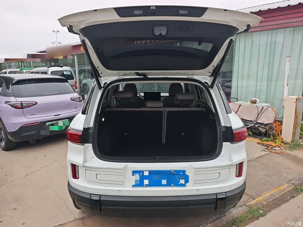 Geely Icon, 2025 19