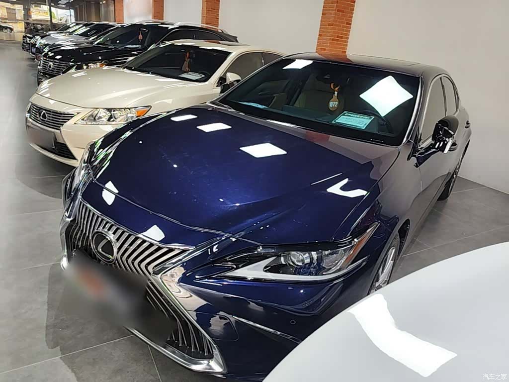 Lexus ES, 2021 2