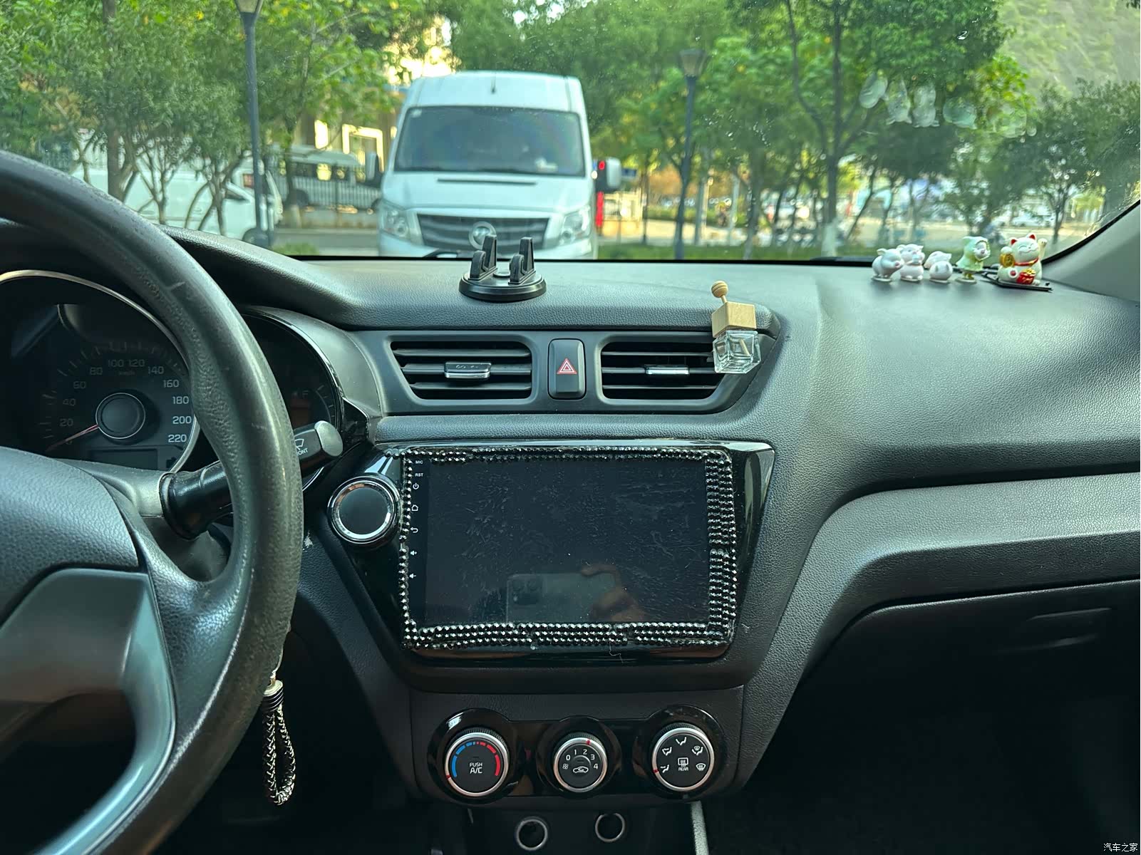Kia K2, 2015 11