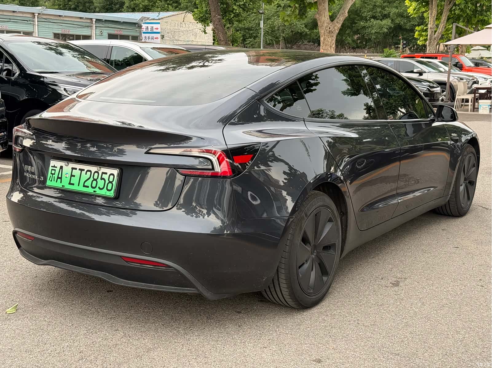 Tesla Model 3, 2025 12