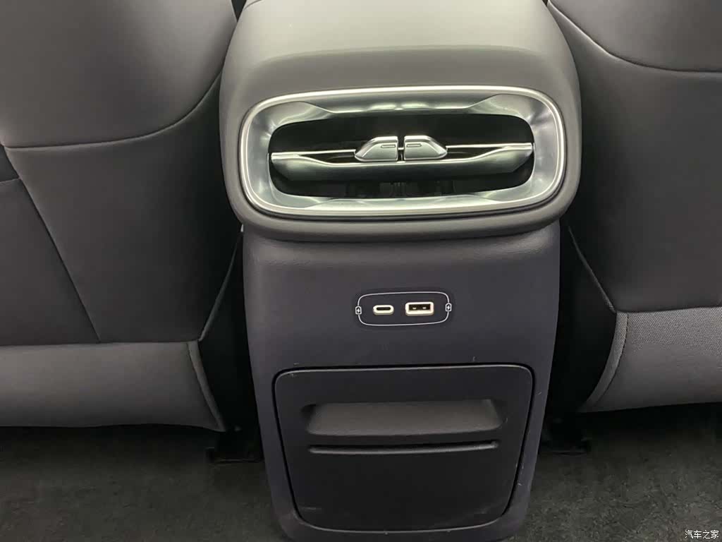 Leapmotor B01, 2025 21