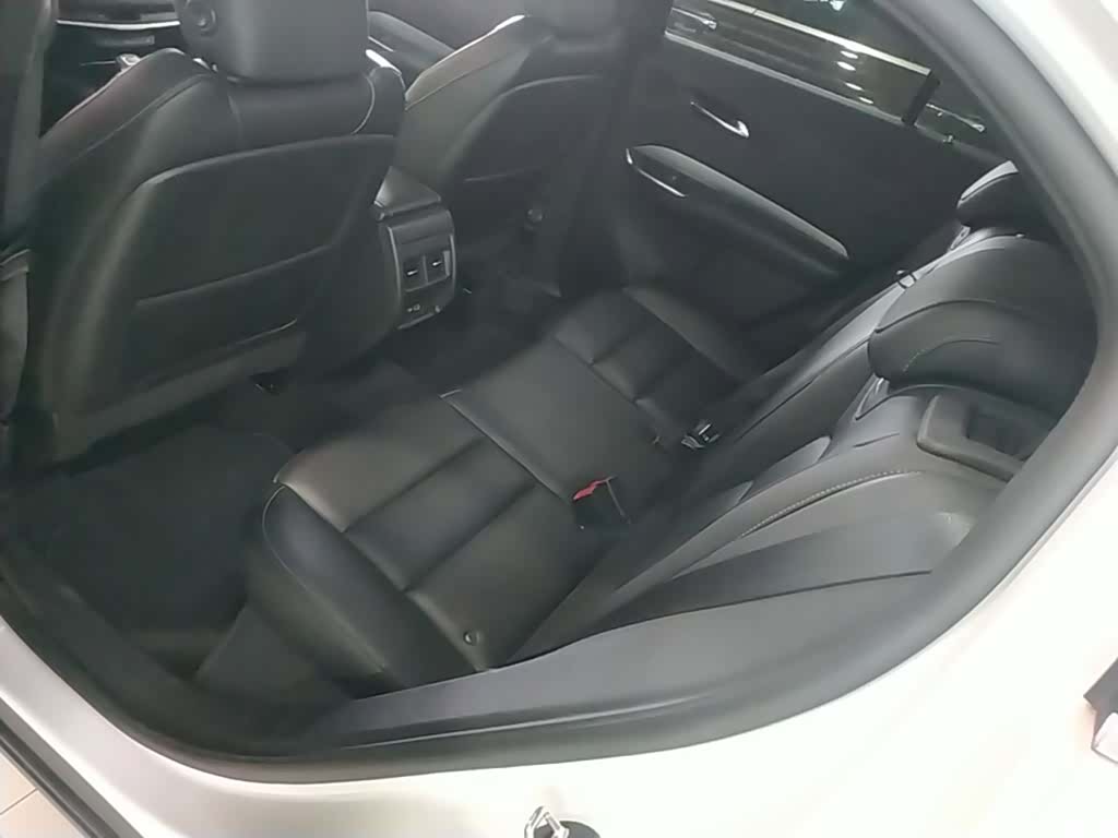 Cadillac XT4, 2019 13
