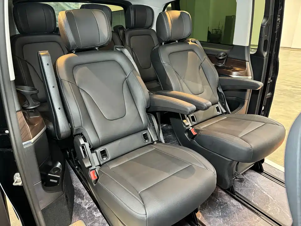 Mercedes-Benz V-class